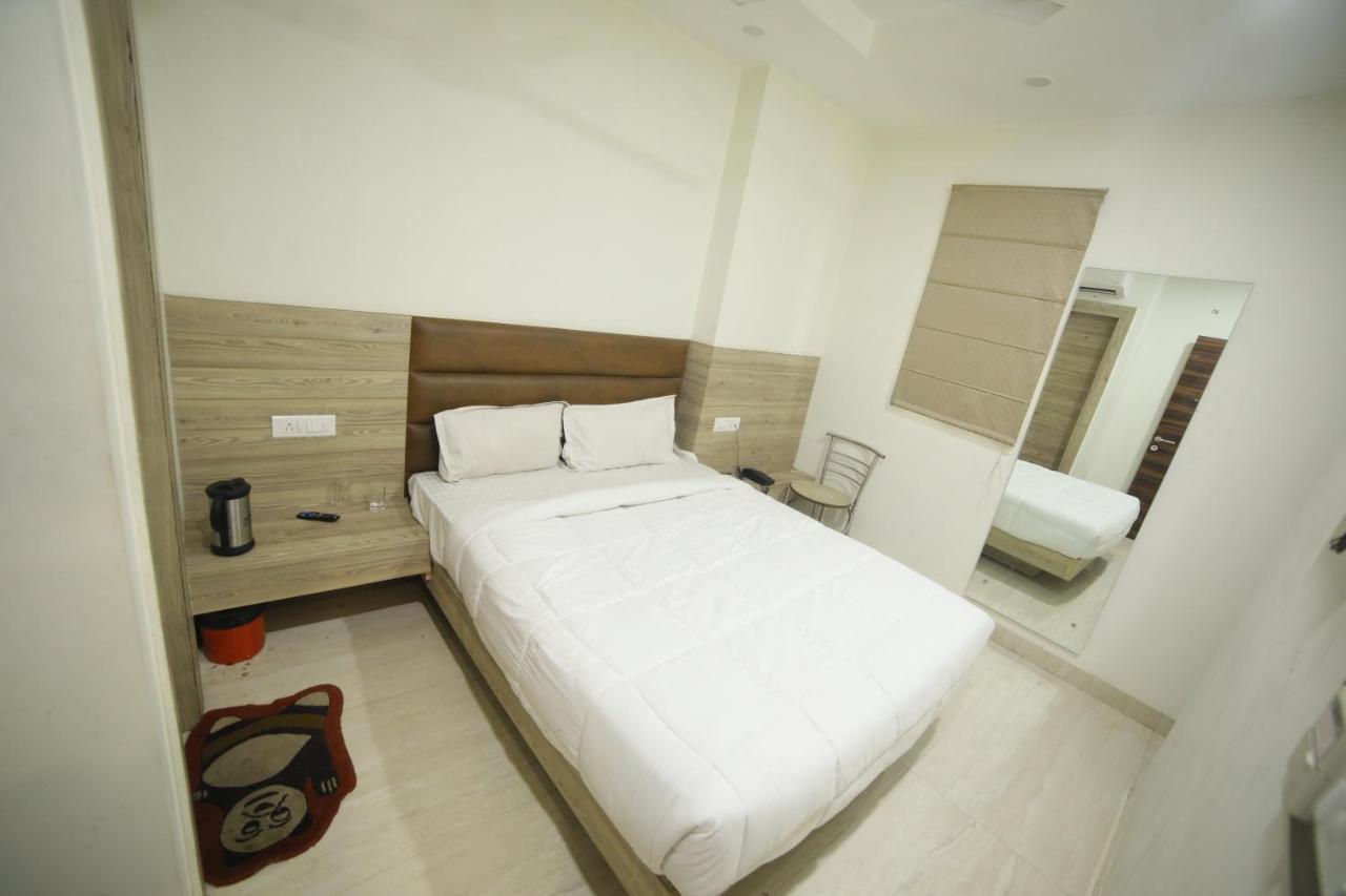 Hotel Shri Ram Residency Agra  Bagian luar foto